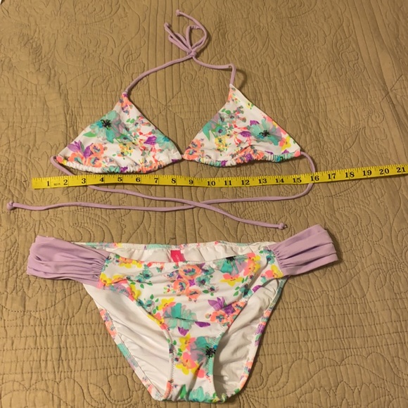 Swim suit - Picture 3 of 6